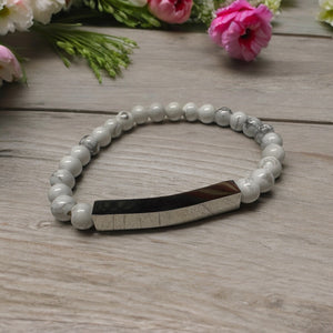 Engraved elastic bead bracelet