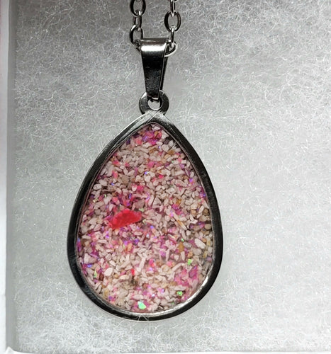 Crematon pendant with engraving