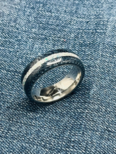 Memorial ring with cremation or inlay stainless core